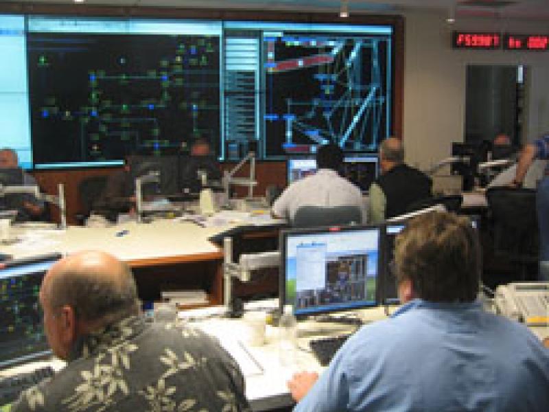 Utility operators run simulations with the Graphical Contingency Analysis tool at PNNL&#39s Electricity Infrastructure Operations Center.